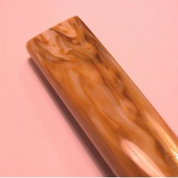 Akrylstang �16,5 mm Gullig/Hvid/M�rk. Beregnes pr. cm.